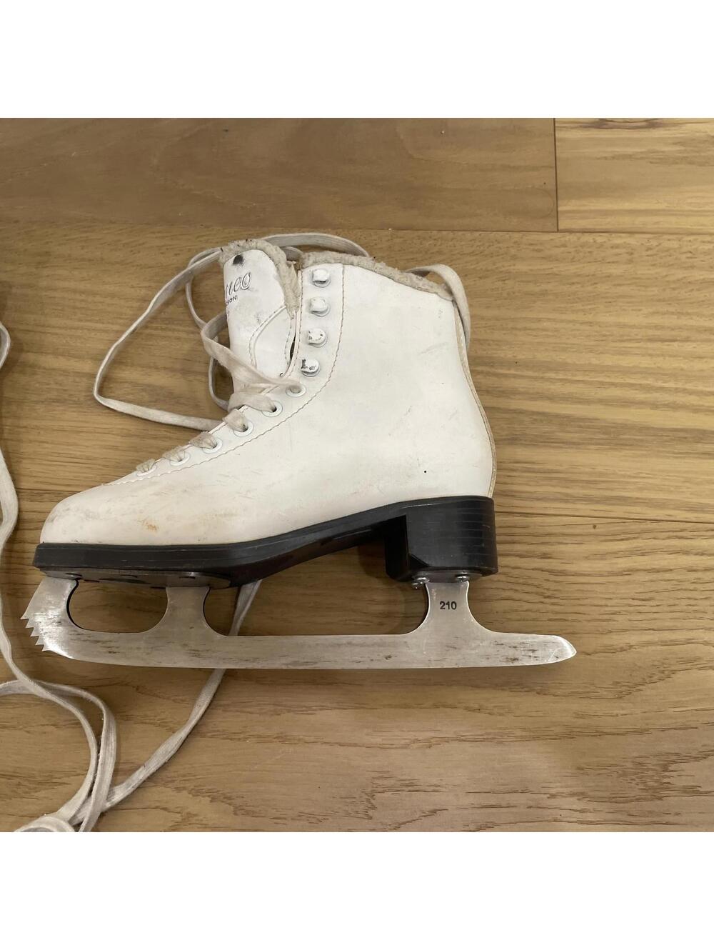 Cameo by Jackson Kids Figure Skates Youth Size 2 with Stainless Blades